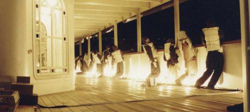Image of extras2.jpg